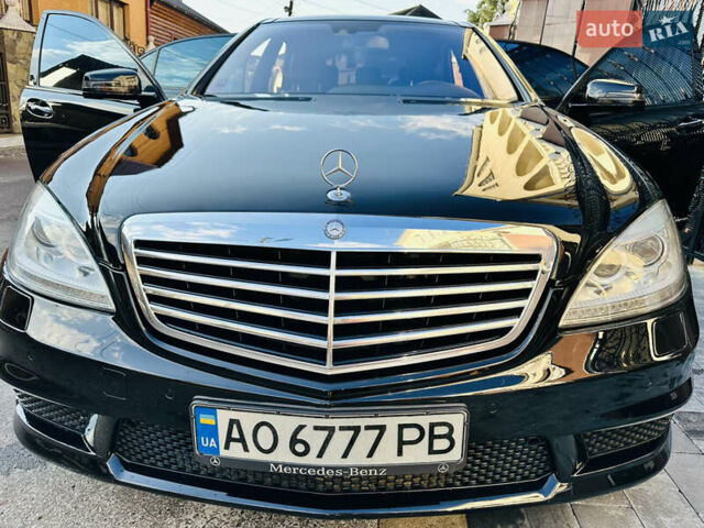 Мерседес С Класс 2008 в Тячеве на Automoto.ua Черный Мерседес С Класс, объемом двигателя 5.5 л и пробегом 210 тыс. км за 13450 $, фото 77 на Automoto.ua