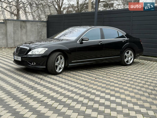 Черный Мерседес С Класс, объемом двигателя 5.46 л и пробегом 70 тыс. км за 20500 $, фото 41 на Automoto.ua