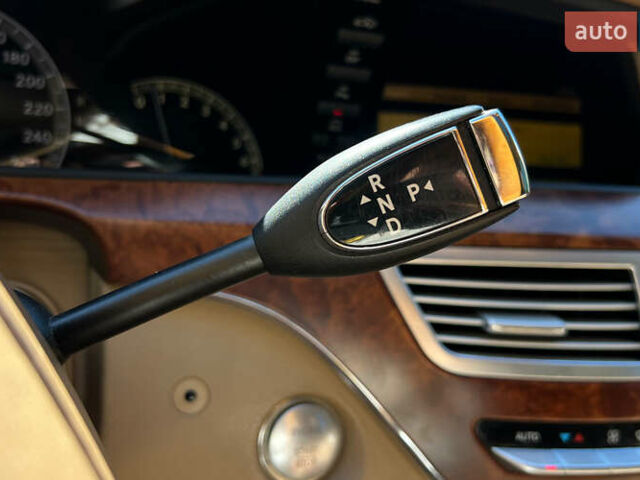 Черный Мерседес С Класс, объемом двигателя 3.5 л и пробегом 315 тыс. км за 10600 $, фото 24 на Automoto.ua