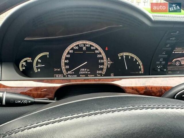 Черный Мерседес С Класс, объемом двигателя 2.99 л и пробегом 233 тыс. км за 16400 $, фото 13 на Automoto.ua