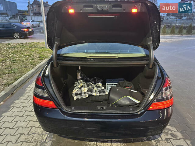 Черный Мерседес С Класс, объемом двигателя 3 л и пробегом 296 тыс. км за 12500 $, фото 9 на Automoto.ua