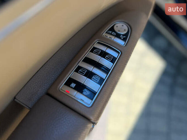 Черный Мерседес С Класс, объемом двигателя 3.5 л и пробегом 315 тыс. км за 10600 $, фото 16 на Automoto.ua