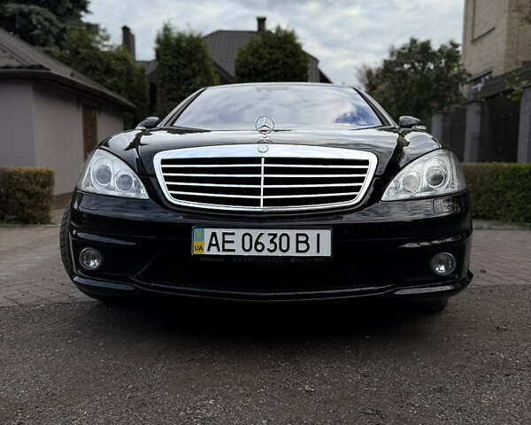 Черный Мерседес С Класс, объемом двигателя 6.21 л и пробегом 83 тыс. км за 26000 $, фото 9 на Automoto.ua