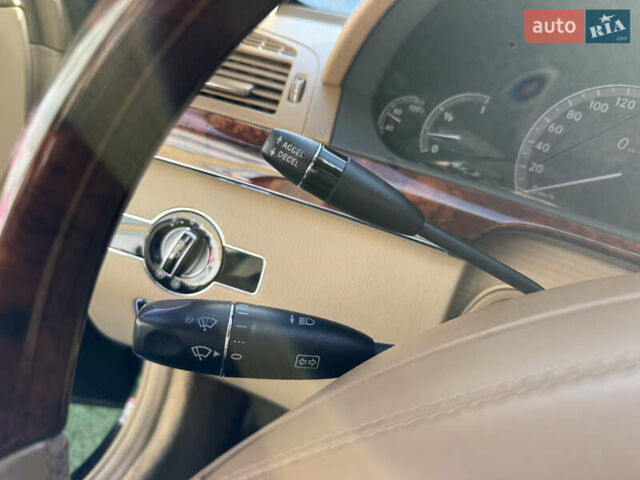 Черный Мерседес С Класс, объемом двигателя 5.5 л и пробегом 288 тыс. км за 10500 $, фото 30 на Automoto.ua