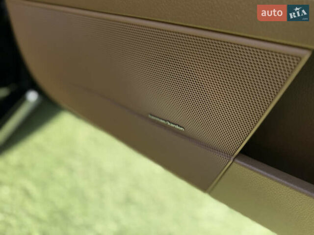 Черный Мерседес С Класс, объемом двигателя 5.5 л и пробегом 291 тыс. км за 9900 $, фото 22 на Automoto.ua