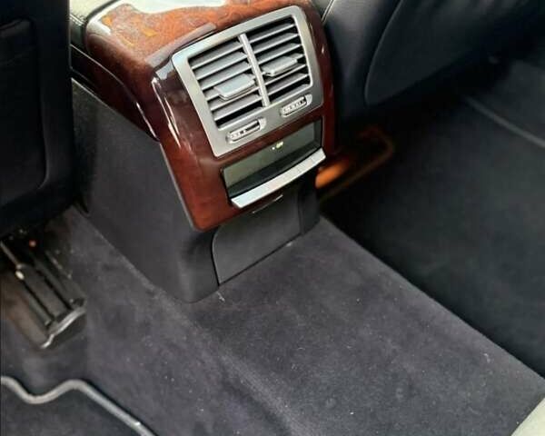 Черный Мерседес С Класс, объемом двигателя 5.46 л и пробегом 440 тыс. км за 10000 $, фото 9 на Automoto.ua