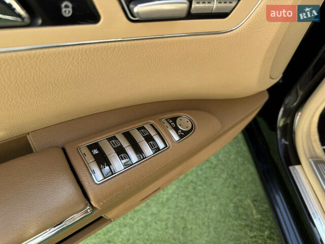 Черный Мерседес С Класс, объемом двигателя 5.5 л и пробегом 288 тыс. км за 10500 $, фото 35 на Automoto.ua