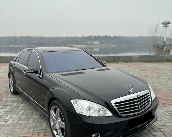 Чорний Мерседес С Клас, об'ємом двигуна 5.5 л та пробігом 182 тис. км за 17999 $, фото 10 на Automoto.ua