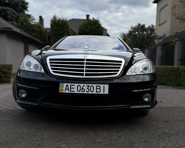 Черный Мерседес С Класс, объемом двигателя 6.21 л и пробегом 83 тыс. км за 26000 $, фото 10 на Automoto.ua