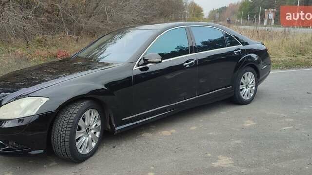 Чорний Мерседес С Клас, об'ємом двигуна 5.5 л та пробігом 198 тис. км за 12000 $, фото 6 на Automoto.ua
