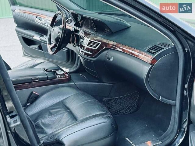 Черный Мерседес С Класс, объемом двигателя 5.5 л и пробегом 350 тыс. км за 13999 $, фото 37 на Automoto.ua