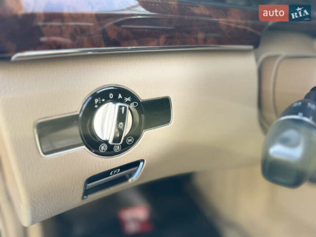 Черный Мерседес С Класс, объемом двигателя 5.5 л и пробегом 288 тыс. км за 10500 $, фото 37 на Automoto.ua