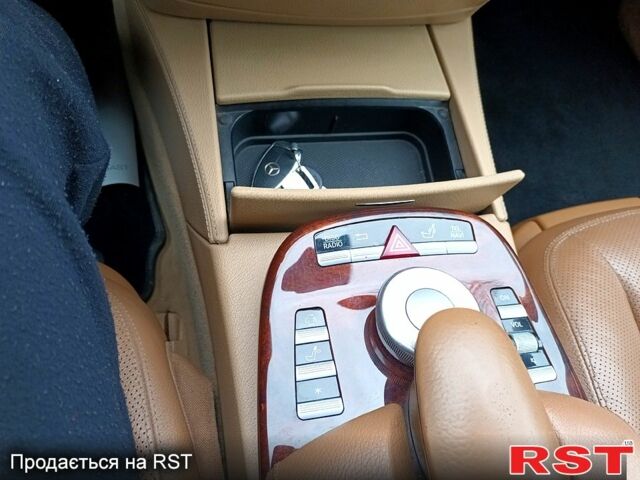 Чорний Мерседес С Клас, об'ємом двигуна 5.4 л та пробігом 208 тис. км за 17500 $, фото 9 на Automoto.ua