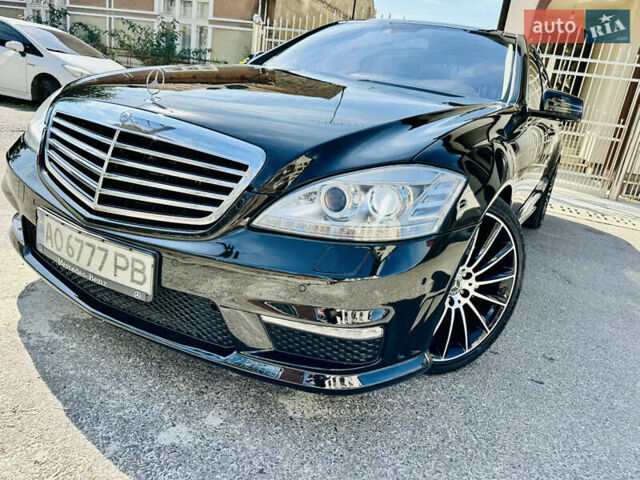 Черный Мерседес С Класс, объемом двигателя 5.5 л и пробегом 210 тыс. км за 12900 $, фото 98 на Automoto.ua