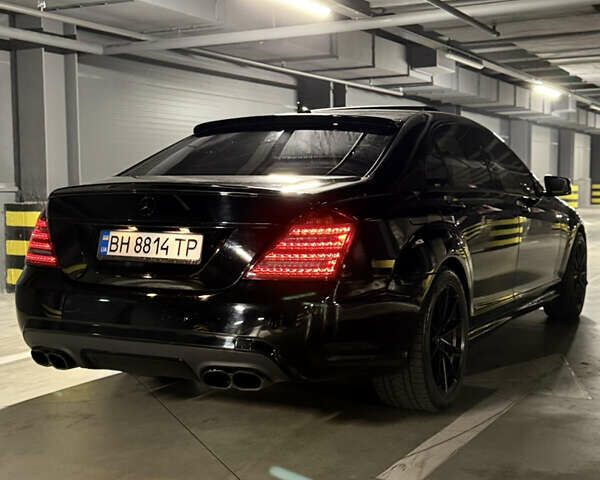 Черный Мерседес С Класс, объемом двигателя 5.5 л и пробегом 290 тыс. км за 12999 $, фото 13 на Automoto.ua