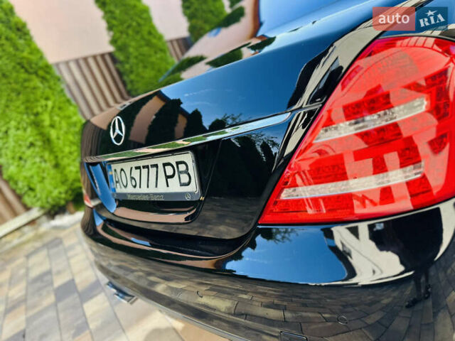 Черный Мерседес С Класс, объемом двигателя 5.5 л и пробегом 210 тыс. км за 12900 $, фото 118 на Automoto.ua