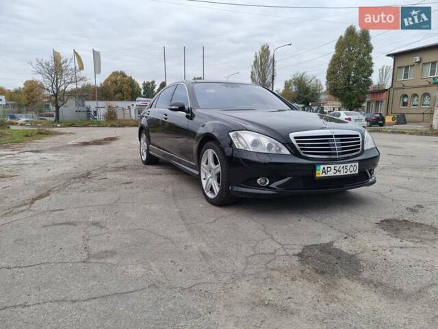 Черный Мерседес С Класс, объемом двигателя 5.5 л и пробегом 132 тыс. км за 21500 $, фото 17 на Automoto.ua