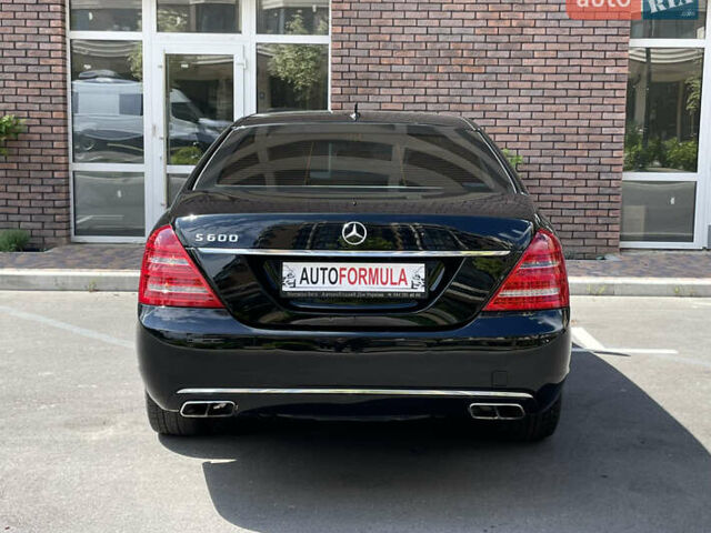 Черный Мерседес С Класс, объемом двигателя 5.5 л и пробегом 117 тыс. км за 49990 $, фото 8 на Automoto.ua