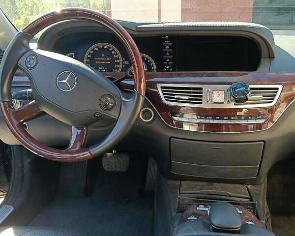 Чорний Мерседес С Клас, об'ємом двигуна 3.5 л та пробігом 243 тис. км за 14000 $, фото 9 на Automoto.ua