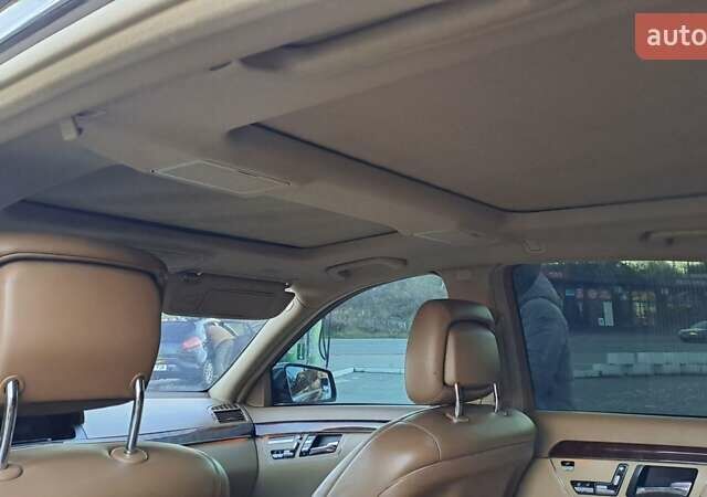 Чорний Мерседес С Клас, об'ємом двигуна 5.46 л та пробігом 357 тис. км за 9999 $, фото 11 на Automoto.ua