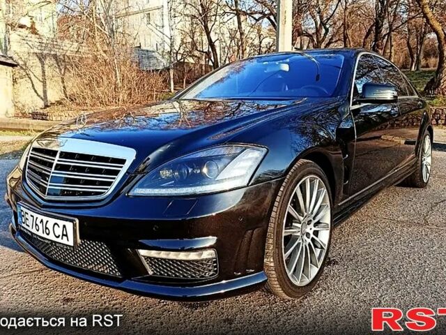 Черный Мерседес С Класс, объемом двигателя 4 л и пробегом 240 тыс. км за 19500 $, фото 2 на Automoto.ua