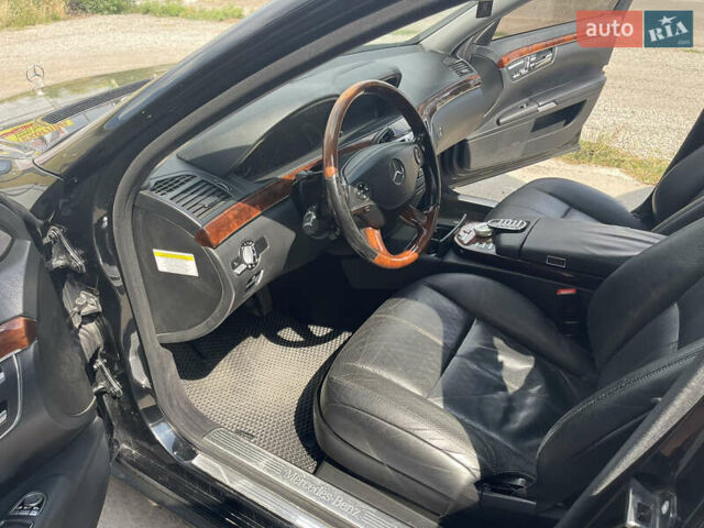 Чорний Мерседес С Клас, об'ємом двигуна 5.5 л та пробігом 260 тис. км за 12999 $, фото 25 на Automoto.ua