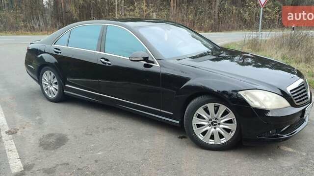 Чорний Мерседес С Клас, об'ємом двигуна 5.5 л та пробігом 198 тис. км за 12000 $, фото 7 на Automoto.ua