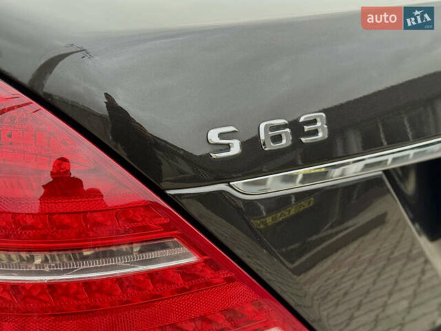 Чорний Мерседес С Клас, об'ємом двигуна 6.21 л та пробігом 138 тис. км за 14900 $, фото 7 на Automoto.ua