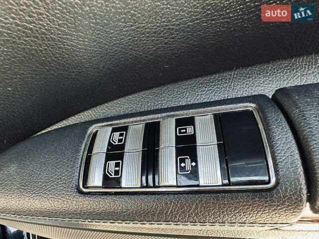 Черный Мерседес С Класс, объемом двигателя 5.5 л и пробегом 210 тыс. км за 12900 $, фото 17 на Automoto.ua