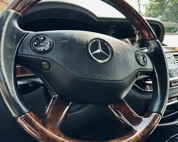 Черный Мерседес С Класс, объемом двигателя 5.5 л и пробегом 210 тыс. км за 12900 $, фото 92 на Automoto.ua