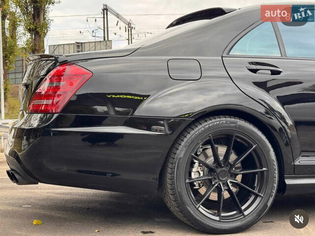 Черный Мерседес С Класс, объемом двигателя 5.46 л и пробегом 258 тыс. км за 15000 $, фото 7 на Automoto.ua