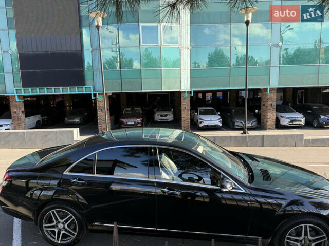 Черный Мерседес С Класс, объемом двигателя 3.5 л и пробегом 164 тыс. км за 12400 $, фото 6 на Automoto.ua