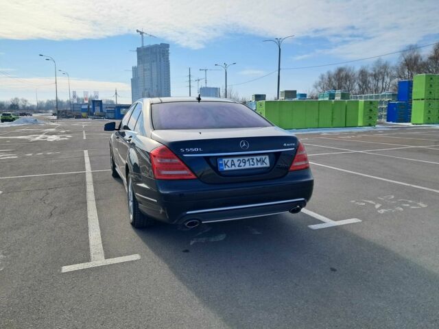 Чорний Мерседес С Клас, об'ємом двигуна 5.5 л та пробігом 250 тис. км за 12500 $, фото 5 на Automoto.ua