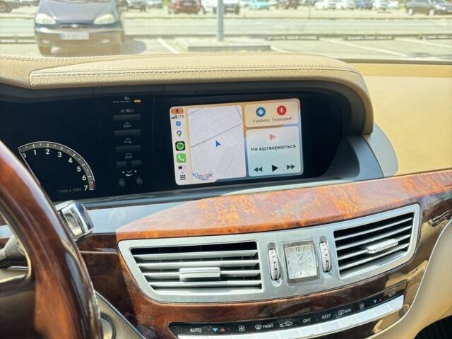 Чорний Мерседес С Клас, об'ємом двигуна 5.5 л та пробігом 262 тис. км за 13000 $, фото 7 на Automoto.ua