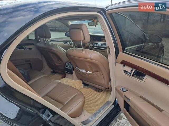 Черный Мерседес С Класс, объемом двигателя 5.5 л и пробегом 341 тыс. км за 8000 $, фото 8 на Automoto.ua