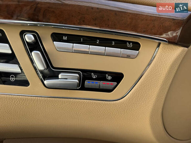 Черный Мерседес С Класс, объемом двигателя 5.5 л и пробегом 288 тыс. км за 10500 $, фото 32 на Automoto.ua