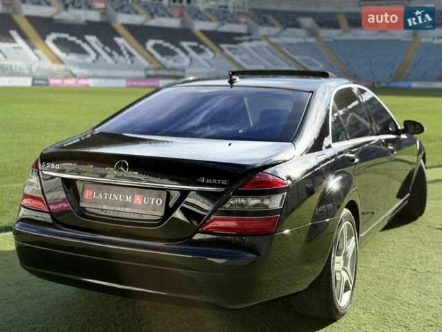 Черный Мерседес С Класс, объемом двигателя 5.5 л и пробегом 288 тыс. км за 10500 $, фото 21 на Automoto.ua