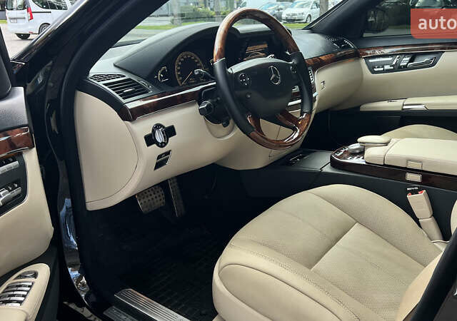 Мерседес С Клас 2008 у Чернівцях на Automoto.ua Чорний Мерседес С Клас, об'ємом двигуна 3.5 л та пробігом 273 тис. км за 11800 $, фото 28 на Automoto.ua