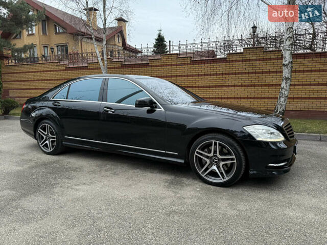 Чорний Мерседес С Клас, об'ємом двигуна 5.5 л та пробігом 243 тис. км за 12999 $, фото 4 на Automoto.ua