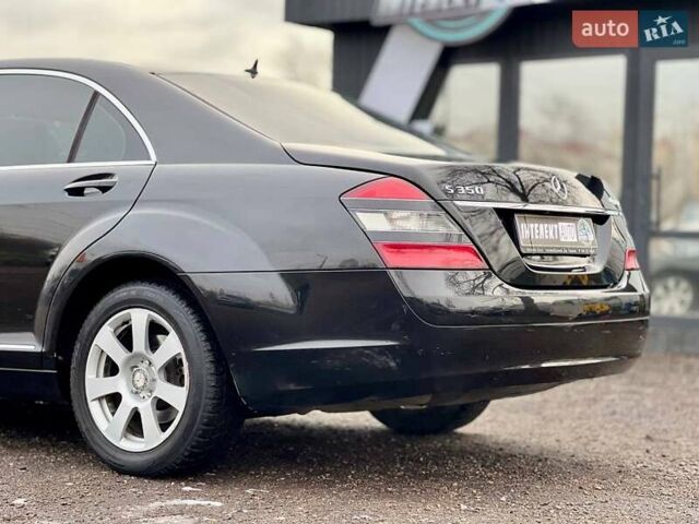 Черный Мерседес С Класс, объемом двигателя 3.5 л и пробегом 306 тыс. км за 8500 $, фото 10 на Automoto.ua