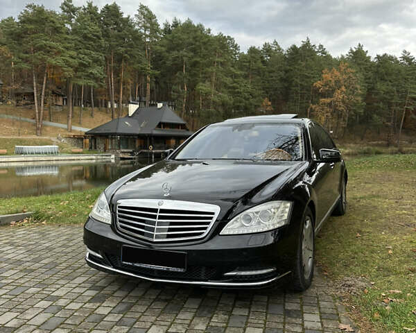 Черный Мерседес С Класс, объемом двигателя 5.5 л и пробегом 399 тыс. км за 13500 $, фото 10 на Automoto.ua