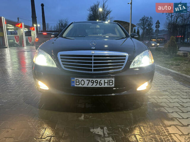 Черный Мерседес С Класс, объемом двигателя 3 л и пробегом 296 тыс. км за 12500 $, фото 1 на Automoto.ua