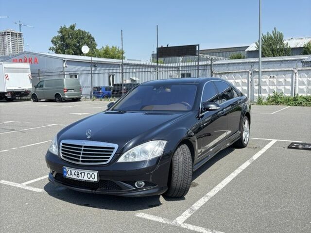 Чорний Мерседес С Клас, об'ємом двигуна 5.5 л та пробігом 262 тис. км за 13000 $, фото 2 на Automoto.ua