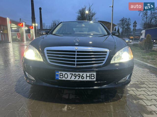 Черный Мерседес С Класс, объемом двигателя 3 л и пробегом 296 тыс. км за 12500 $, фото 2 на Automoto.ua