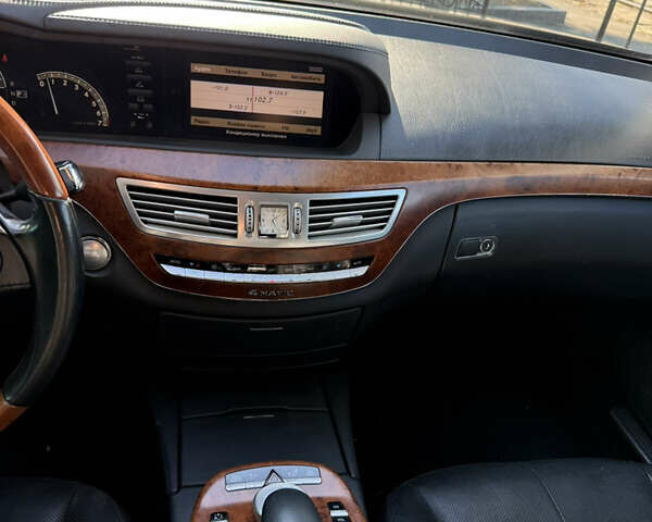 Черный Мерседес С Класс, объемом двигателя 3.5 л и пробегом 164 тыс. км за 12400 $, фото 26 на Automoto.ua