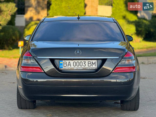 Черный Мерседес С Класс, объемом двигателя 4.66 л и пробегом 302 тыс. км за 9900 $, фото 9 на Automoto.ua