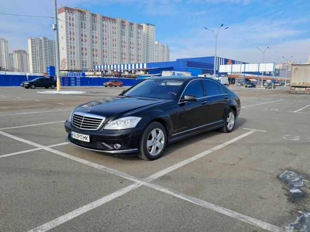 Чорний Мерседес С Клас, об'ємом двигуна 5.5 л та пробігом 250 тис. км за 12500 $, фото 9 на Automoto.ua