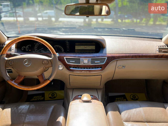 Черный Мерседес С Класс, объемом двигателя 3.5 л и пробегом 315 тыс. км за 10600 $, фото 14 на Automoto.ua