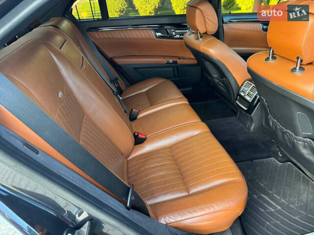 Черный Мерседес С Класс, объемом двигателя 4.66 л и пробегом 302 тыс. км за 9900 $, фото 31 на Automoto.ua