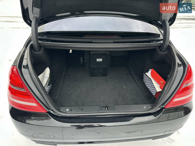 Чорний Мерседес С Клас, об'ємом двигуна 5.46 л та пробігом 129 тис. км за 17000 $, фото 7 на Automoto.ua